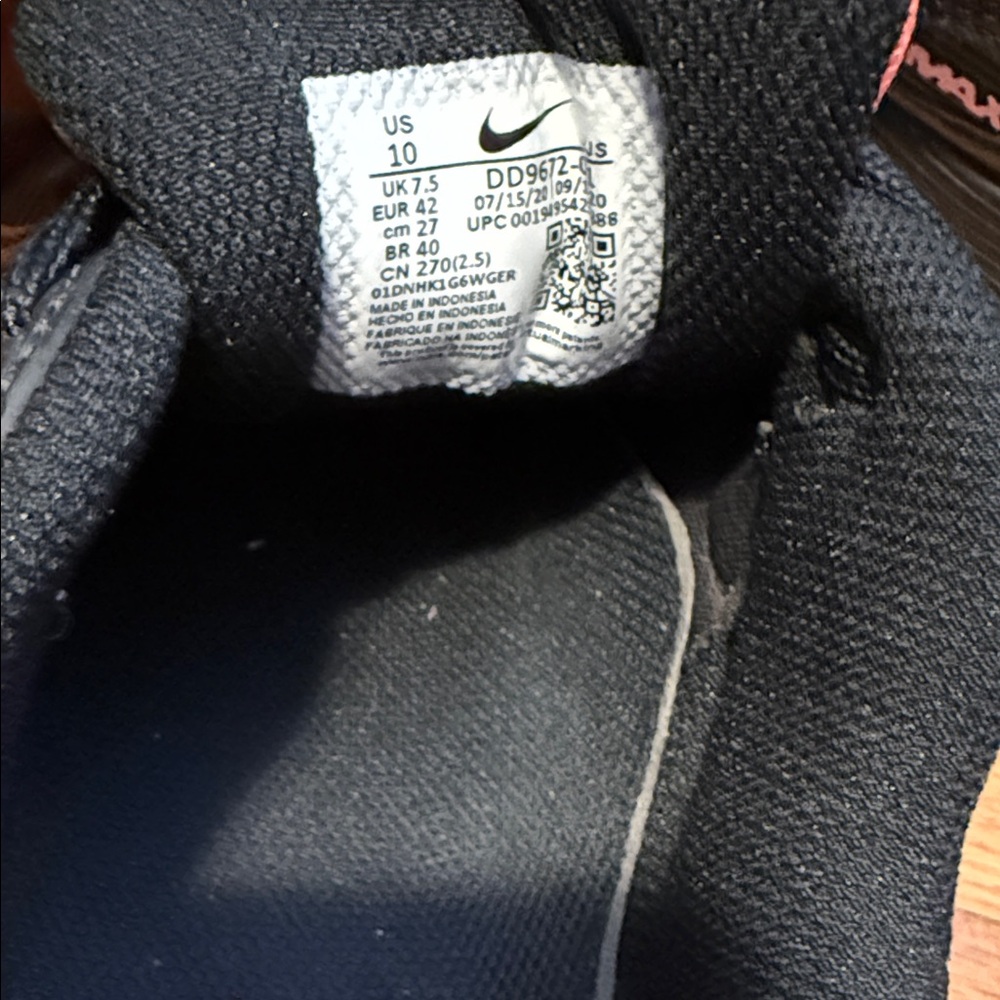 Nike Women's Air Max Black with Pink and Blue Accents - Picture 6 of 7